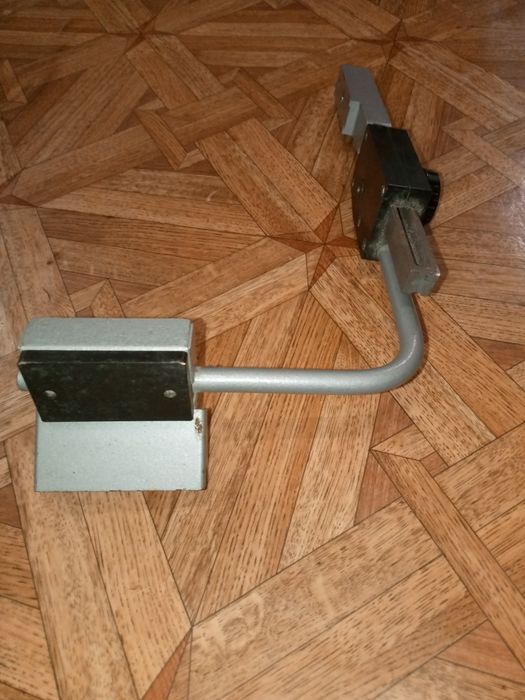 Штанга об'єктива графопроектоа