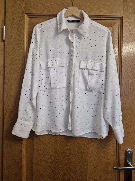 Koszula biała w czarne groszki Zara rozmiar L.