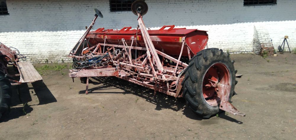 Сівалка зернова СЗ-5,4 з транспортним пристроєм