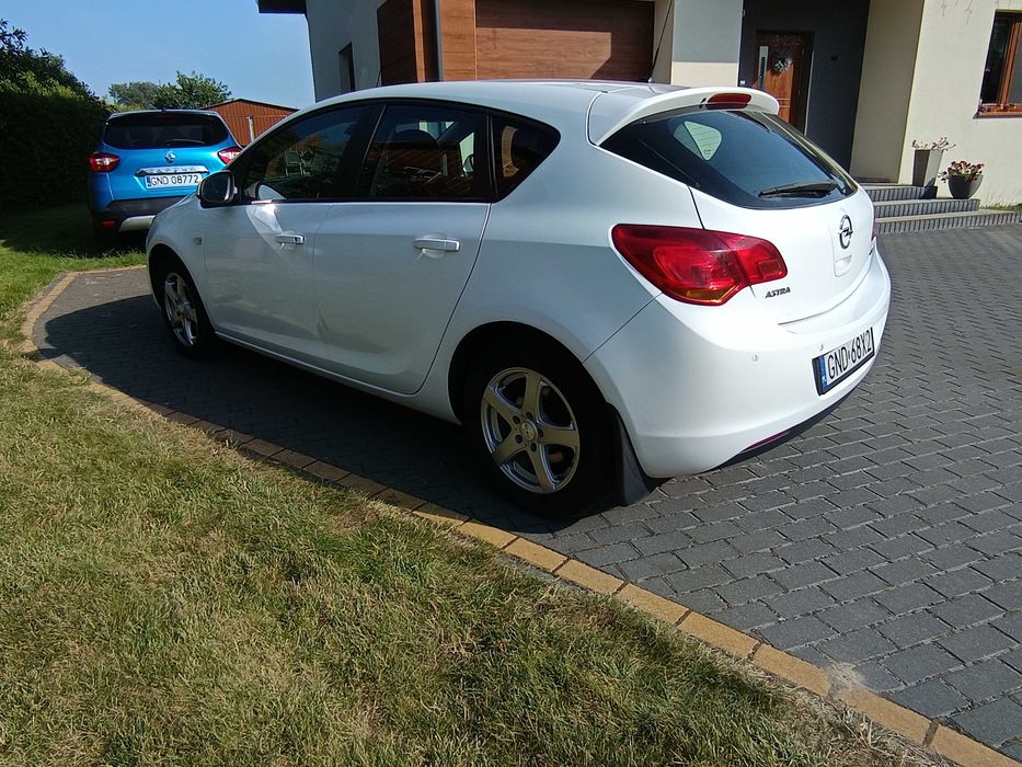 Sprzedam opel astra j 1,7diesel