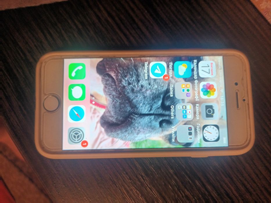 Продам мобильный телефон