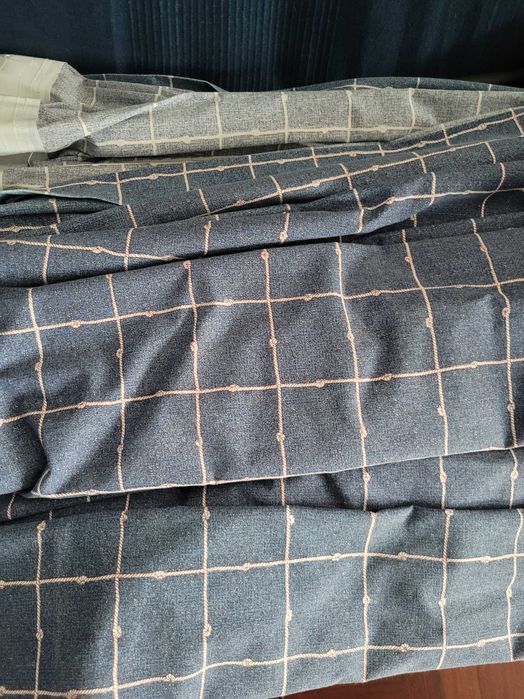 Cortinados semi opacos e colcha