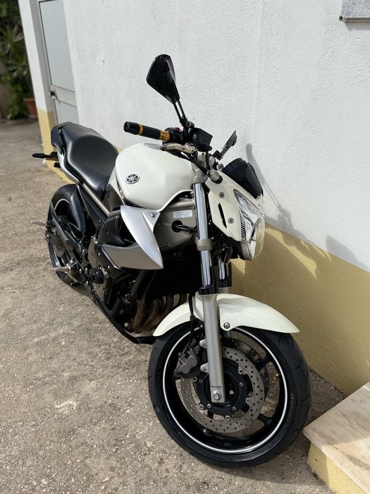 Yamaha XJ6 600 – 2010 – Excelente Estado – Pronta a Andar