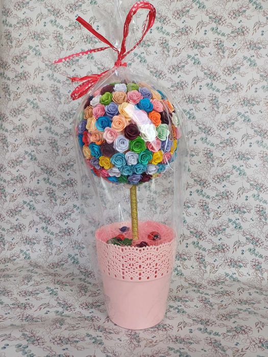 Drzewko z kwiatów papierowych