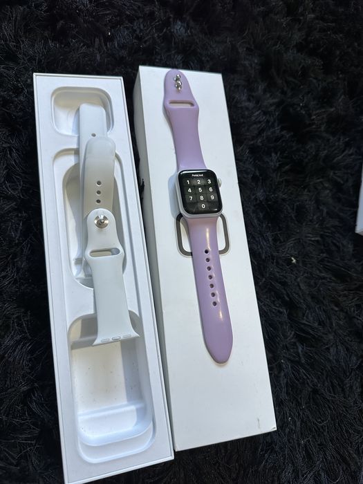 Apple watch seria 4 40 mm  silver aluminium