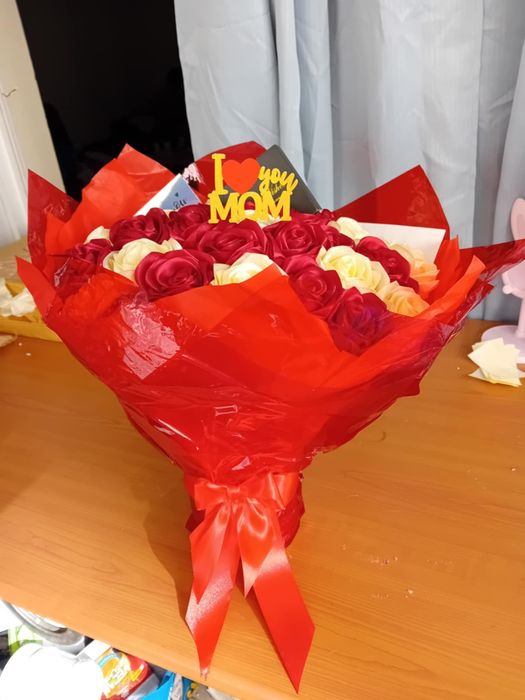 Ramos de rosas de cetim