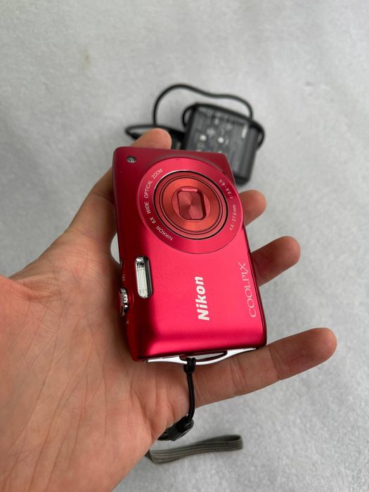 Фотоапарат Nikon COOLPIX S3200 Red