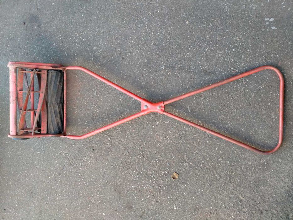 Газонокосилка механическая из СССР ручная можно для гольфа и фитнеса