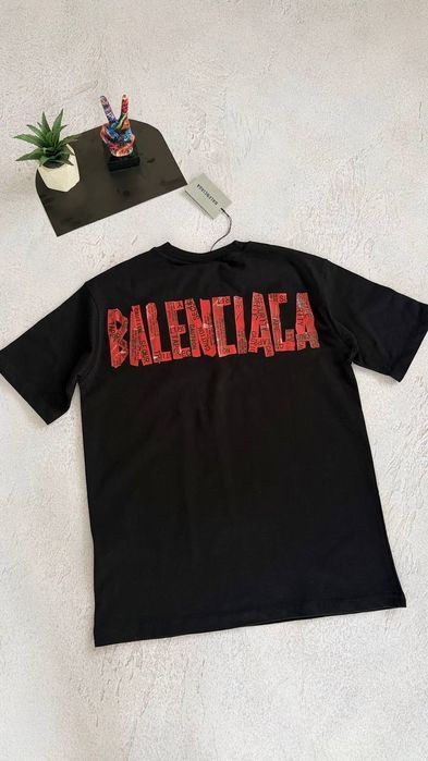 Чоловіча  мужская Футболка  оверсайз  Balenciaga  нова колекція