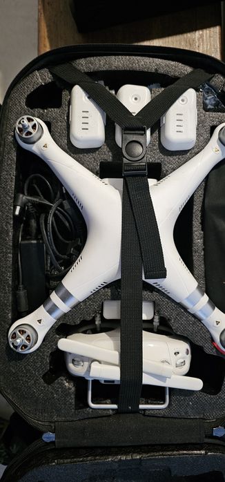 Phantom 3 drone in good condition64739897288579122