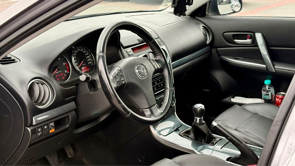 Mazda 6        .