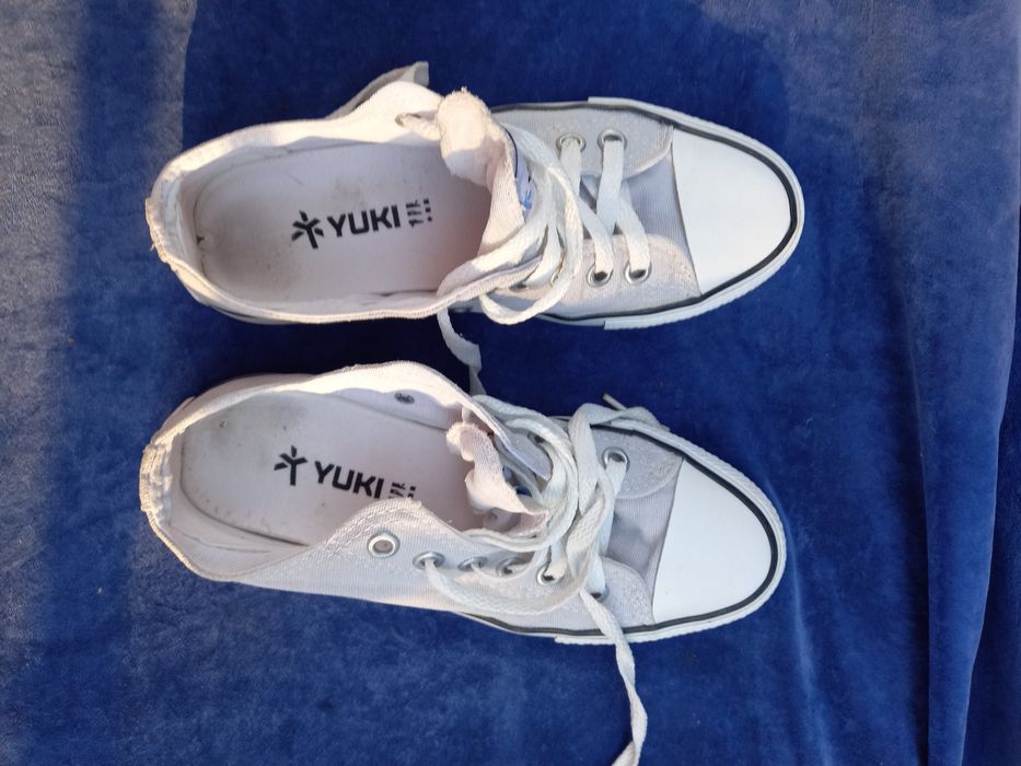 Кеди  yuki підліток