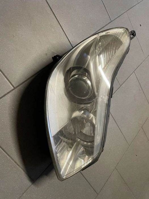 Citroen C5 lift Lampa reflektor prawy xenon