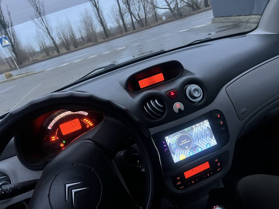 Продам ситроен С3 1.6 бензин