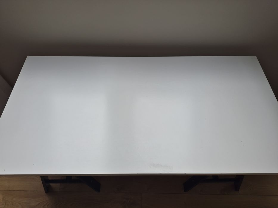 Biurko IKEA na kozłach