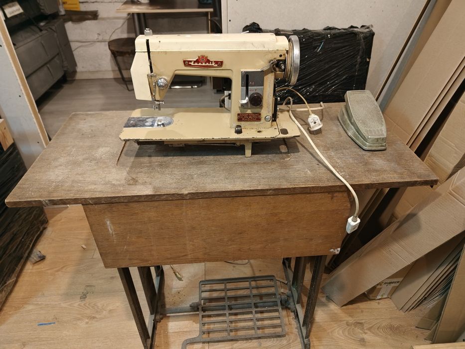 Maszyna do szycia łucznik sprawna zabytkowa