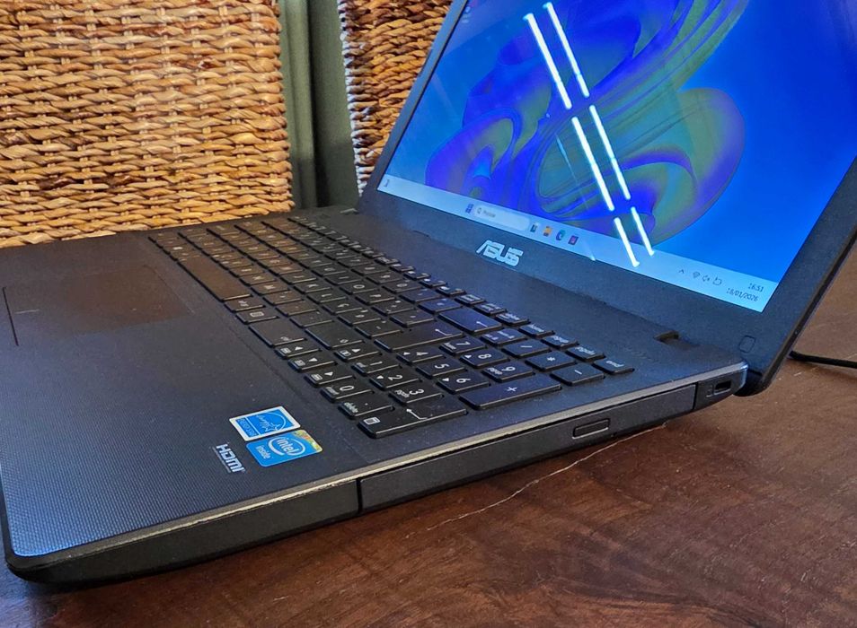 Notebook ASUS X551C 15,6"