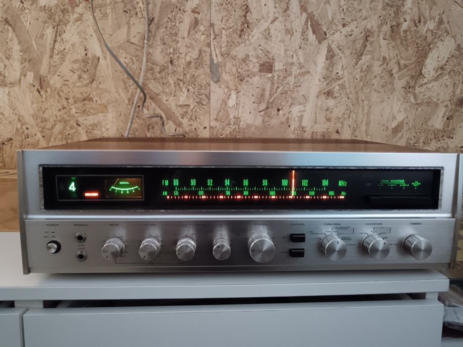 Radio antigo sansui