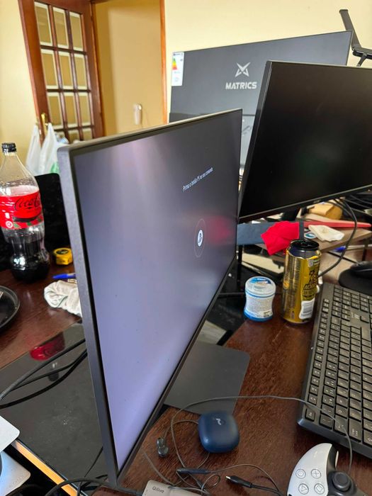 Monitor para gaming em excelente estado.