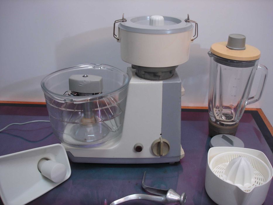 Batedeira Robot de cozinha ELECTROSTAR NX3-11222 de 1350 W.