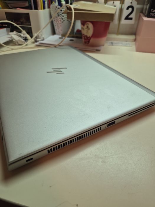 HP EliteBook 840 G5 | i5 8.ª Gen | 16 GB RAM | SSD 256 GB | Windows 11 Pro