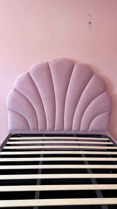 CAMA CONCHA COMPLETA , incluso estrado e colchão oferta