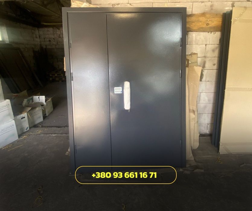 Входные двери в тамбур, металлические двери, бронированные двери