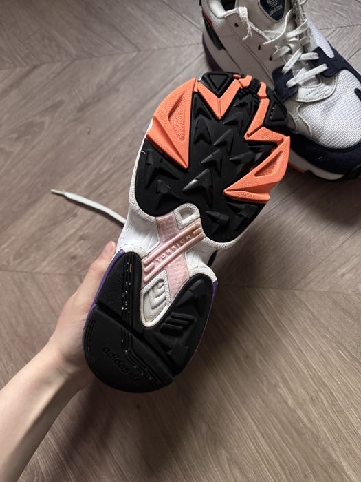 Buty sportowe Adidas falcon W