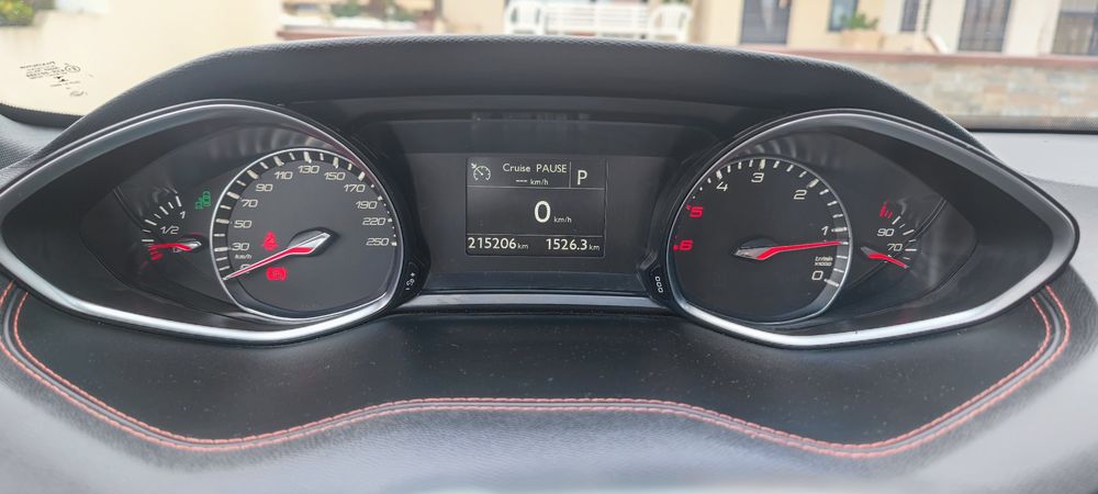 Peugeot 308 GT Line 1.6 BlueHDi 120cv EAT6 Automático | Teto Panorâmico