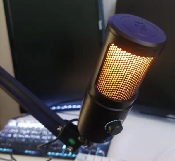 Продаеться мікрофон