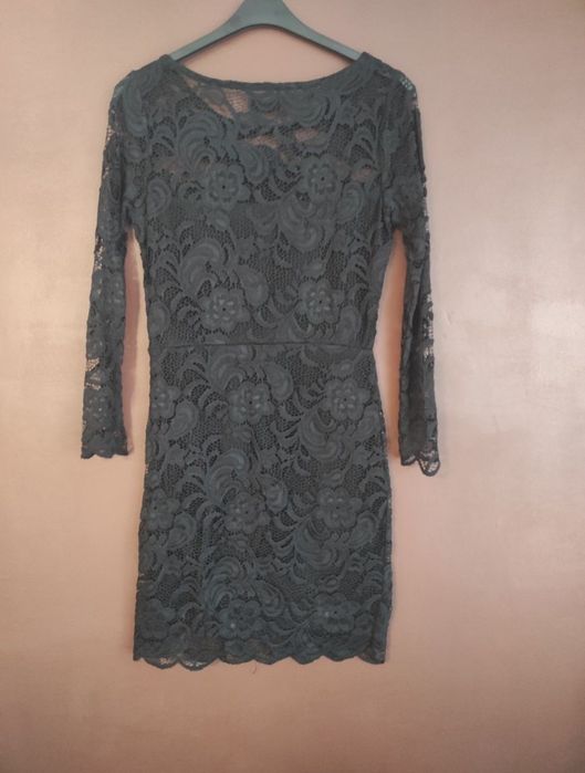Sukienka mała czarna sinsay S z długim rękawem mini koronkowa