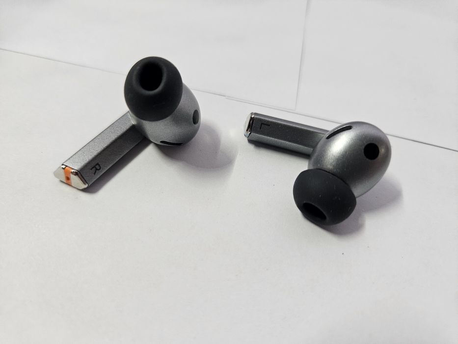 Słuchawki bluetooth Samsung Galaxy Buds3 Pro srebrne + etui