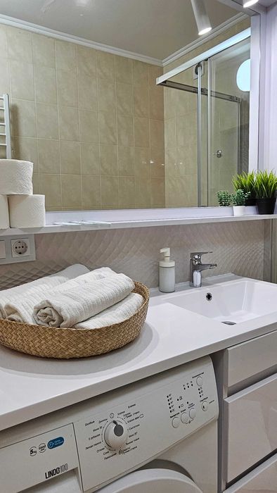 Нові Grey Apartment з чудовою панорамою на гори та  місто! 3 місця!