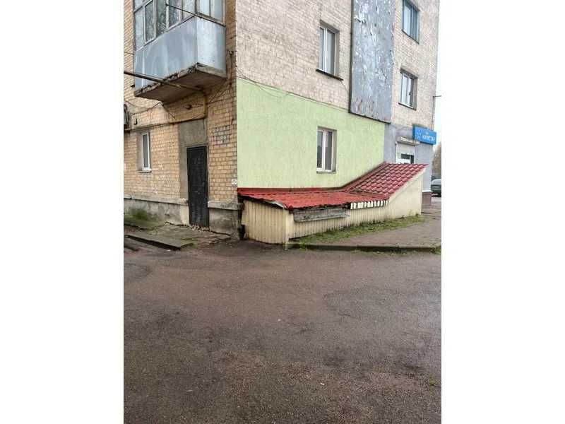 Нежитлове вбудоване приміщення 29,6 кв. м, вул. Тараса Шевченка, 42/3