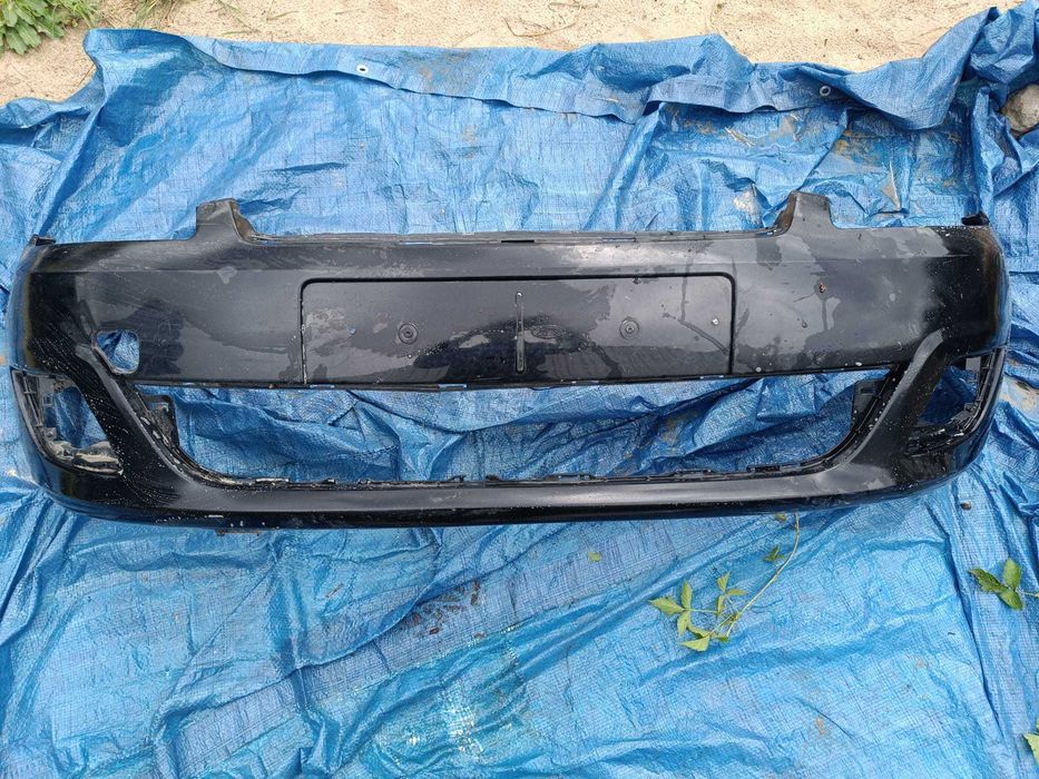 FORD FIESTA MK6 Zderzak przedni