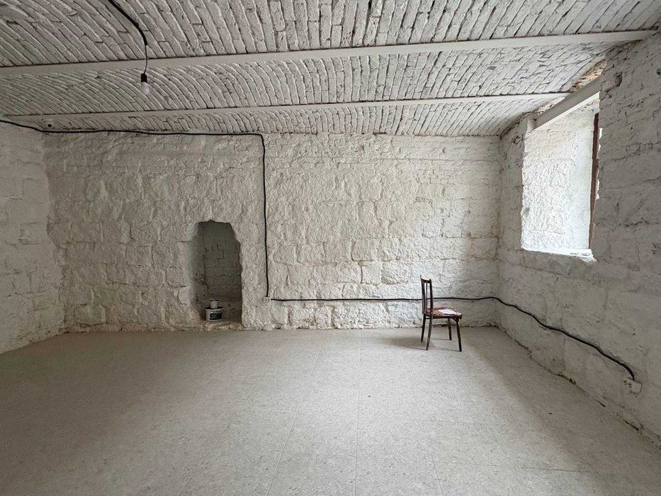 Продаж фасадного приміщення 97 м2, вул. Шевченка