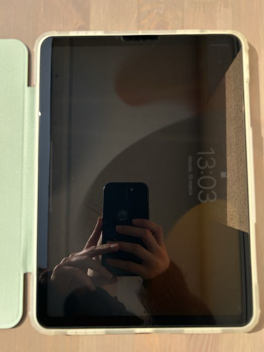 iPad Air 4 256GB LTE + rysik Logitech + etui | stan jak NOWY