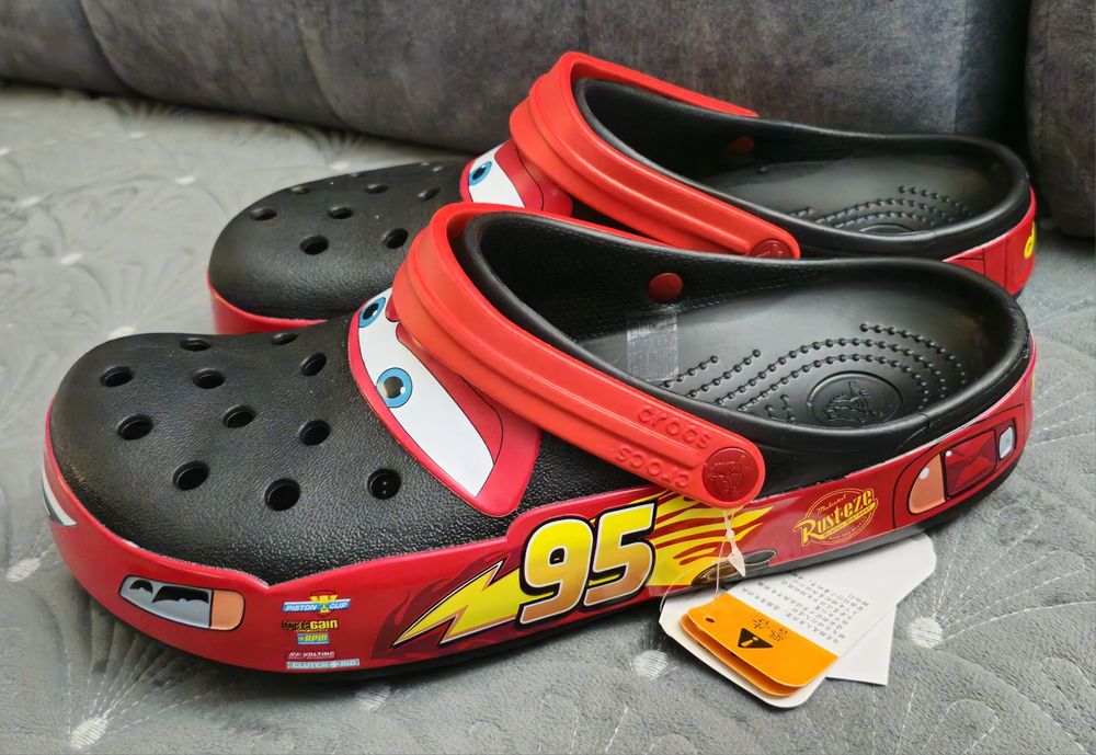 (PW/SW2) Crocs Klapki cars W12 M10 eu 43.5