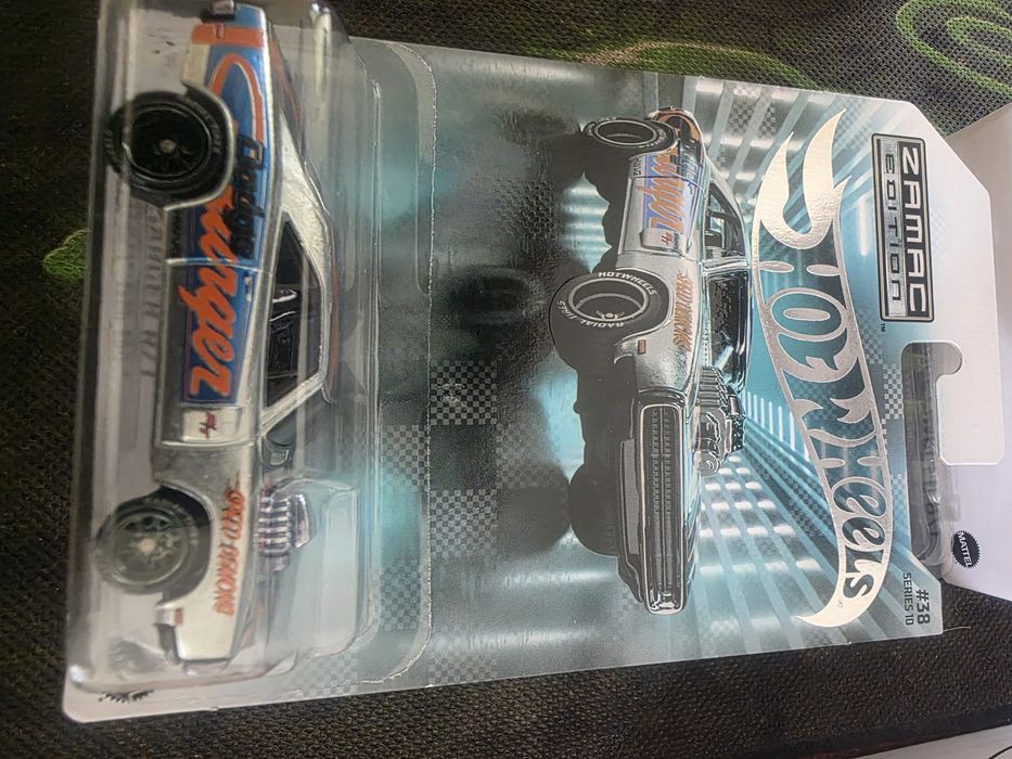 ミニカー Hot Wheels 70 Dodge Charger R/T nft Hot wheels nft dodge charger r/t 70 seria 10/RLC Dąbrowa