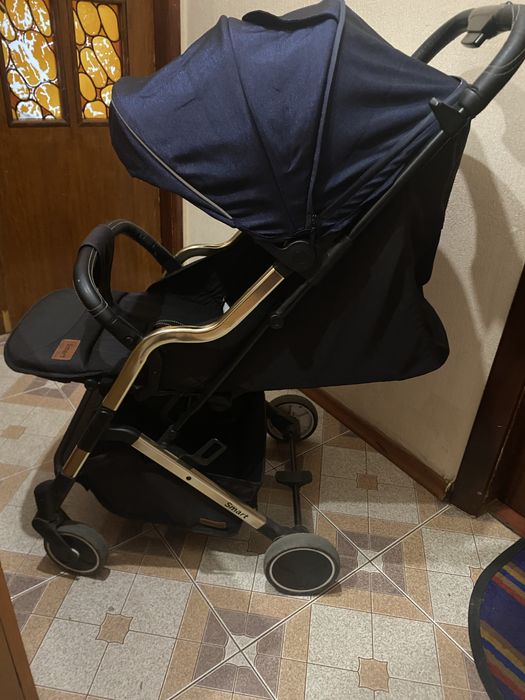 Продам прогулянкову коляску