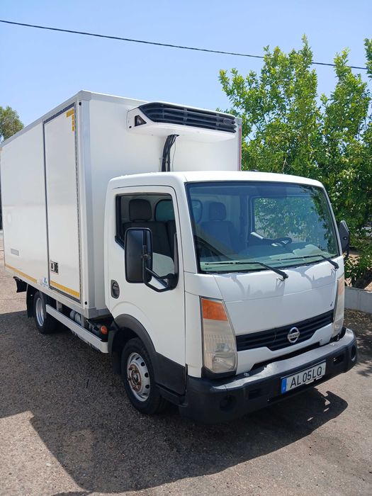 NISSAN NT 400 Frigorífica