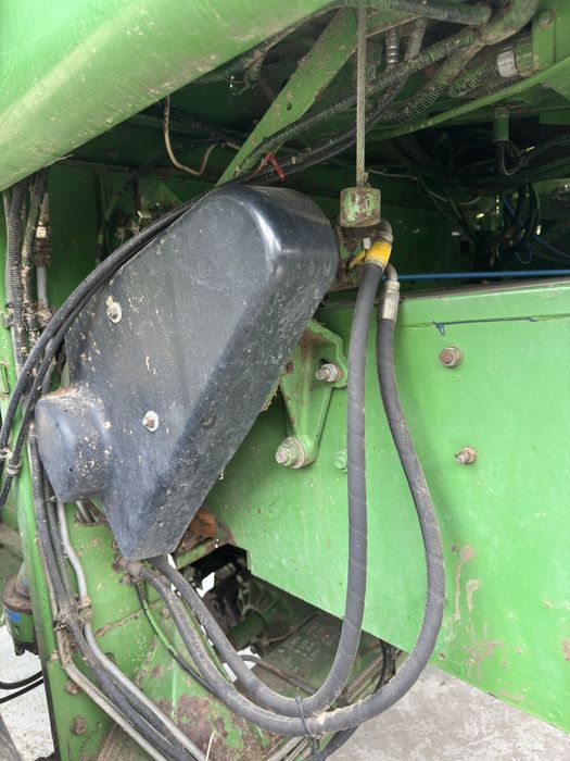John Deere 1075