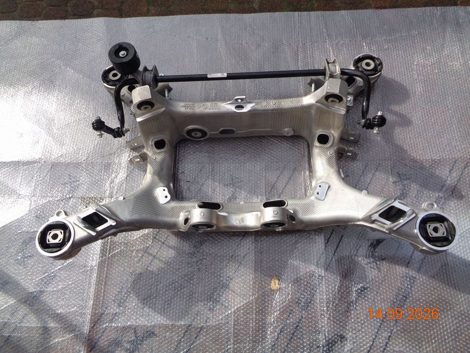 sanki tylne bmw 5 g60 g61 8831012 z 2026 roku nowe