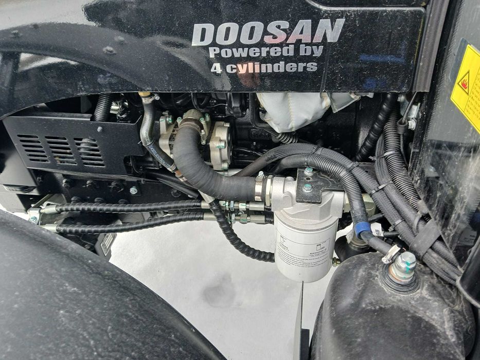 Ciągnik Rolniczy Komunalny Sadowniczy Lovol M504 Premium TOP 5 KLIMA