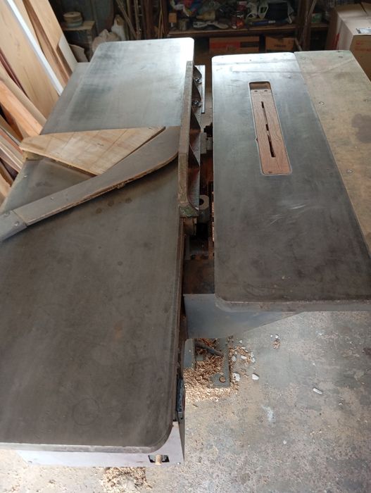 Продам станок деревообрабатывающий