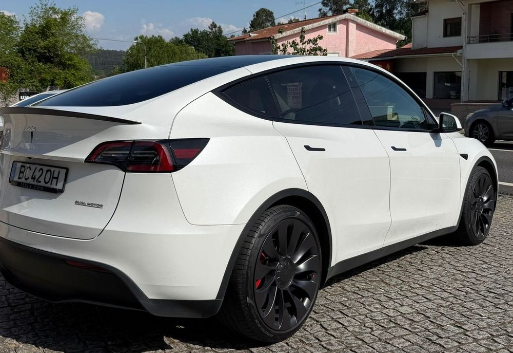 Tesla Model Y Performance Tração Integral