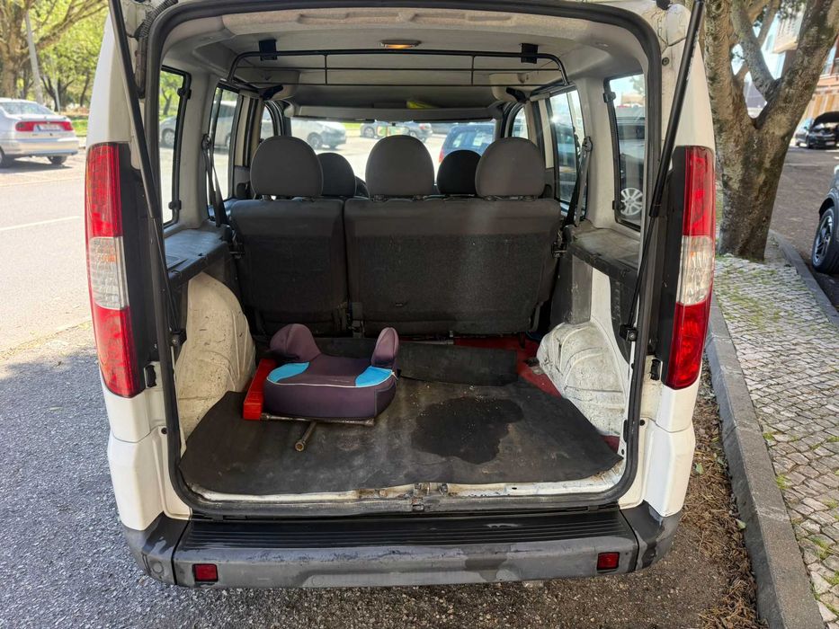 fiat doblo 1.3 jtd 5 lugares