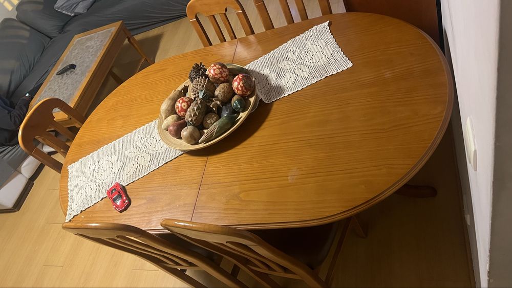 Mesa de Sala Elegante e Funcional