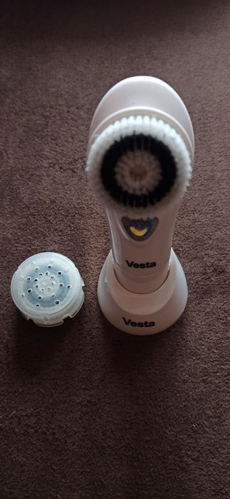 Vesta szczoteczka soniczna do twarzy EFB02