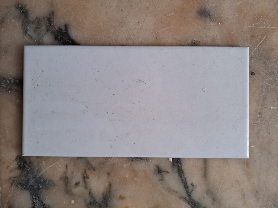 Azulejos brancos 20cm x 10cm